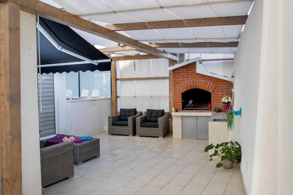 Luxury Apartment Martinis With Pool Split Luaran gambar